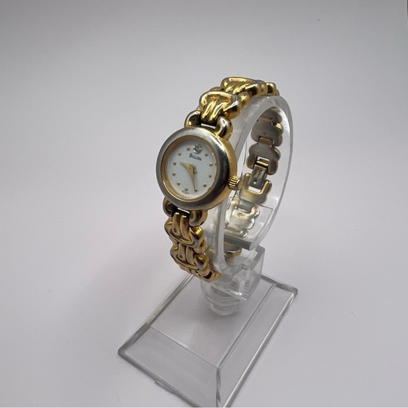 VTG Bulova Women’s Quartz Watch Gold Tone Bracelet Diamond Accent - Picture 11 of 16